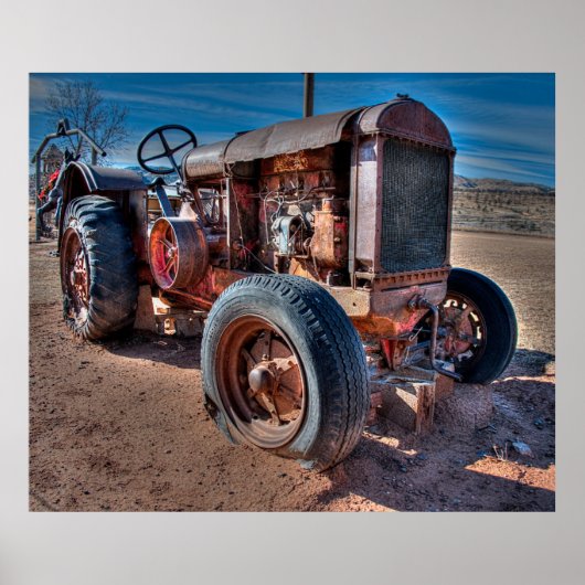 Farms | Rusty Antique Tractor Poster (Voorkant)