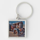 Farms | Rusty Antique Tractor Sleutelhanger (Voorkant)