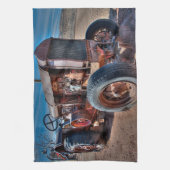 Farms | Rusty Antique Tractor Theedoek (Verticaal)