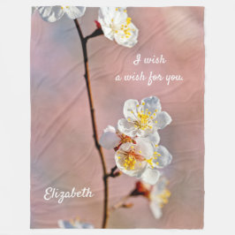 Fascinerende Japanse abrikozenbloem Fleece Deken