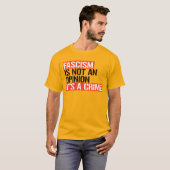 FASCISME IS GEEN MENING, HET IS EEN CRIMINALITEIT T-SHIRT (Voorkant volledig)
