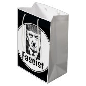 Fascistische Trump Gift Bag Medium Cadeauzakje (Achterkant Gekanteld)