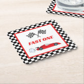 Fast een rode retro race auto thema jongen verjaar kartonnen onderzetters (Gebogen)