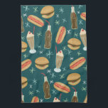 Fast Food Soda Fountain Junk Food Deep Green Theedoek<br><div class="desc">Decoreer je keuken met deze schattige handdoek. Het maakt een geweldige huisopwarming of een cadeau ter gelegenheid van de verjaardag! U kunt het aanpassen en tekst ook toevoegen. Bekijk mijn winkel voor nog veel meer kleuren en patronen,  plus bijpassende keukenspullen!</div>