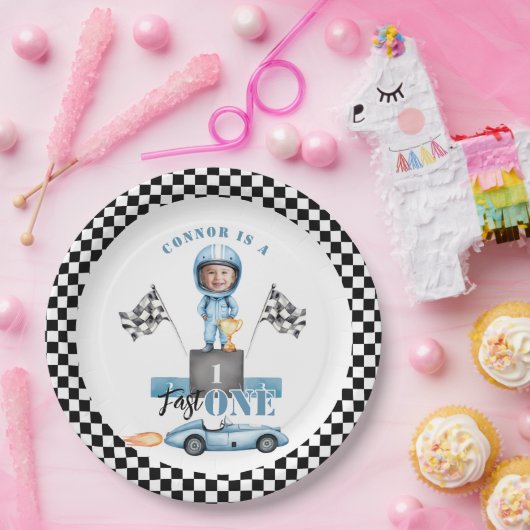 Fast One Blue raceauto 1e foto Verjaardag Papieren Bordje (Feest)