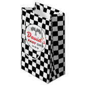 Fast ONE | Race Flag Checkered Birthday Gift Bag Klein Cadeauzakje (Voorkant Gekanteld)