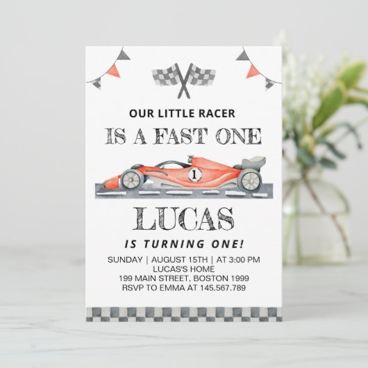 Fast One Red Race Auto Verjaardagsfeestuitnodiging Kaart (Staand voorkant)