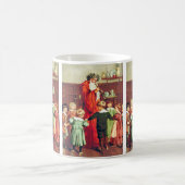 Father Christmas Blowing The Horn Koffiemok (Center)