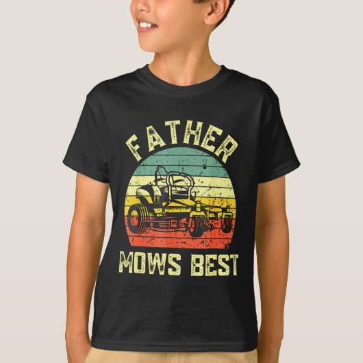 Father Mows Funny Fathers Day Dad Jokes Lawn Mowin T-shirt (Voorkant)