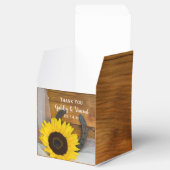 Faux Barn Wood Sunflower Hoefijzer Western bruilof Bedankdoosjes (Geopend)