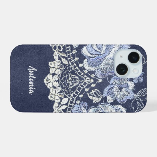 Faux Blue Velvet en Simulate Lace Embroidery iPhone 15 Case (Achterkant horizontaal)