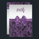 Faux bont en Paarse boog 18e verjaardag Kaart<br><div class="desc">Elegante, aangepaste 18e verjaardagsuitnodiging voor vrouwen met een paarse faux fur en een prachtige zilveren gradiënt achtergrond, met een mooie satijn effect paarse gekleurde boog die de twee achtergronden scheidt. Deze stijlvolle, glamoureuze uitnodigingen voor verjaardagen zijn aan beide zijden gedecoreerd / gedrukt. Mooie, chique, trendy, moderne verjaardagsuitnodigingen voor elk seizoen:...</div>