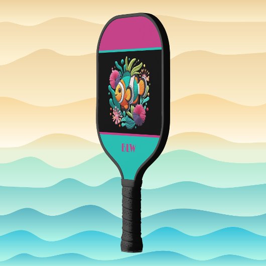 Faux Borduurwerk Tropische vis Blauw Roze Monogram Pickleball Paddle