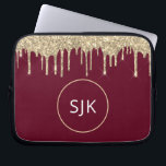 Faux Bourgogne Gold Dripping Glitter Monogram Laptop Sleeve<br><div class="desc">Gouden en Bourgondische rode faux druipende glitter en sprankelende elegante monogrammed Initialen Hoesje. Dit hoesje kan worden aangepast om uw initiaal en voornaam op te nemen.</div>