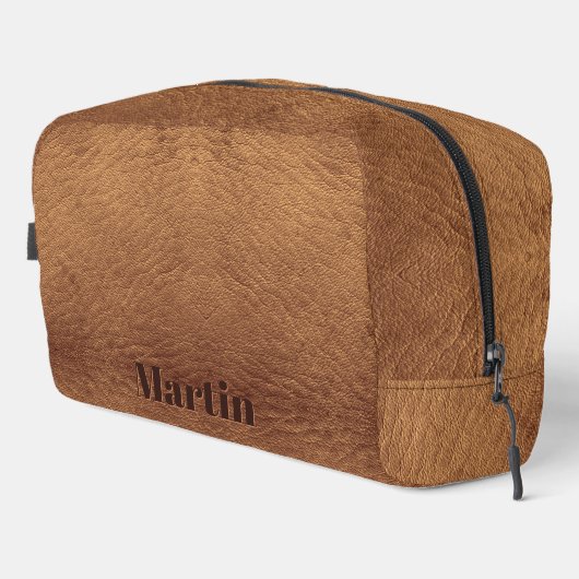 Faux Bruin Lederen Dopp Kit met Embossed Text Toilettasje (Rechterhoek)