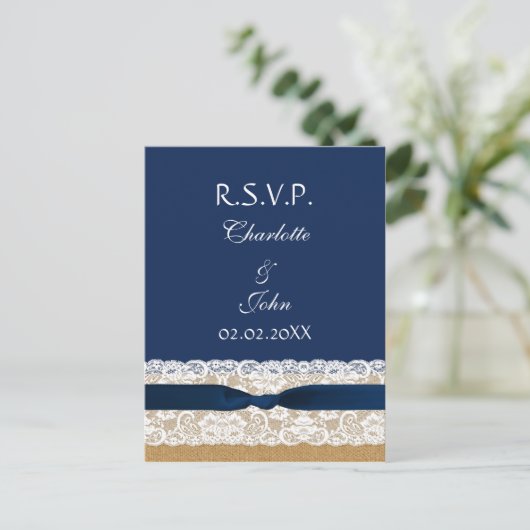 FAUX burlap en kant, marineblauw lint RSVP Uitnodiging Briefkaart (Staand voorkant)