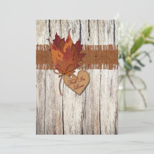 FAUX Burlap, Hout, Bladeren, Heart Wedding Invite  Kaart (Staand voorkant)