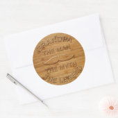 Faux Carved Wood Grandpa de Legend Ronde Sticker (Envelop)