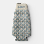 Faux Crochet Blue and Cream Pattern Bottle Cooler (Voorkant)