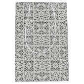 Faux Crochet White Medium Cadeauzakje (Voorkant)