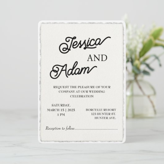 Faux Deckle Edge Paper Invitation Script Wedding Kaart (Staand voorkant)