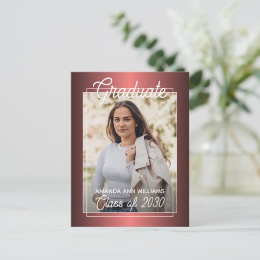 Faux Glossy Dark Wine Red Afstuderen Aankondiging Briefkaart (Staand voorkant)