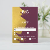 Faux Gold Brushstrokes & Bourgogne met monogram RSVP Kaartje (Staand voorkant)