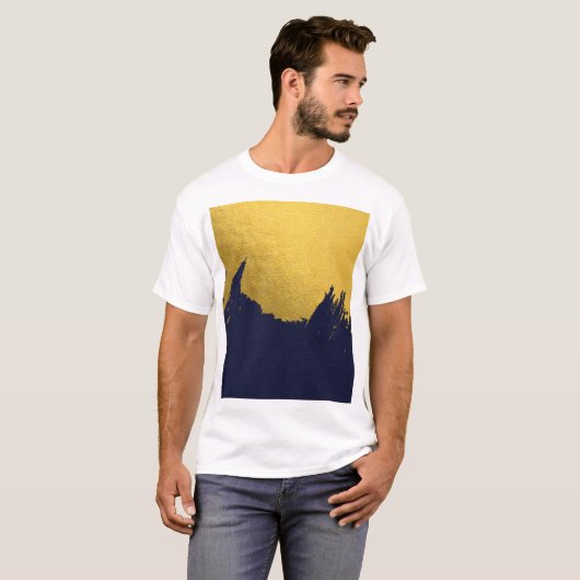 Faux Gold Brushstrokes met Navy Blue Background T-shirt (Voorkant volledig)