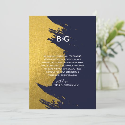 Faux Gold Brushstrokes Navy Blue Monogram Weddensc Bedankkaart (Staand voorkant)