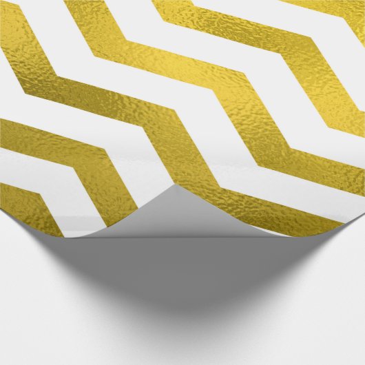 Faux Gold Chevron Pattern White Metallic Cadeaupapier (Hoek)