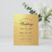 Faux Gold Foil Budget Script Weduwen Uitnodiging (Staand voorkant)