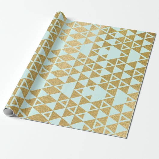 Faux Gold Foil Geometric Triangle Patroon Cadeaupapier (Uitgerold)