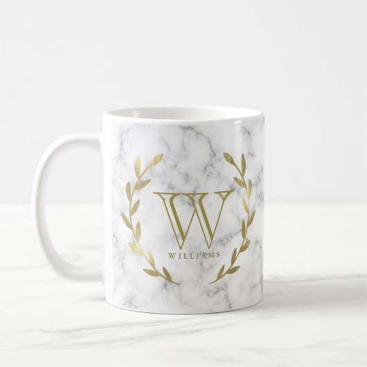 Faux Gold Foil Monogram op marmer Texture Koffiemok (Links)