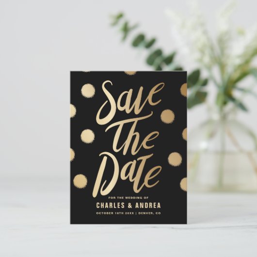 Faux Gold Foil Stippen Modern Black Save the Date Aankondigingskaart (Staand voorkant)