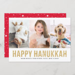 Faux Gold Glitter Photo Collage Happy Hanukkah Feestdagenkaart<br><div class="desc">Spread vakantiewaanzin met een kleine,  stijlvolle multifotorakaart. Deze Hanukkah-kaart is voorzien van faux goudglitter moderne typografie met drie fotocollage. Andere kleuren zijn beschikbaar. Let op: er zit geen echt glitter in het eindproduct.</div>