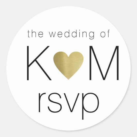Faux Gold Liefde Hart Met Paar initialen RSVP Ronde Sticker (Voorkant)