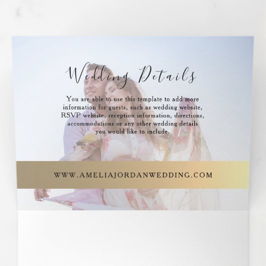 Faux Gold Photo Wedding Tri-Fold Uitnodiging (Binnenzijde eerst)