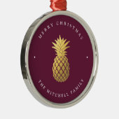 Faux Gold Pineapple op Bourgogne | Kerstmis Metalen Ornament (Rechts)
