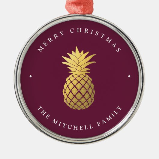 Faux Gold Pineapple op Bourgogne | Kerstmis Metalen Ornament (Voorkant)