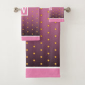 Faux Gold Polka Dots on Pink Gradient Bad Handdoek (Insitu)