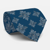 Faux Grey Folie Snowflakes op blauw (geen echte Fo Stropdas (Opgerold)