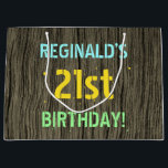 Faux hout, Tekstuitje, 21st Birthday   Naam Groot Cadeauzakje<br><div class="desc">Dit leuke verjaardagsgeschenktasontwerp heeft een boodschap als "REGINALD’S 21st BIRTHDAY!", waar de naam kan worden gepersonaliseerd. De achtergrond heeft een rustiek, bruin, faux houtnerf uiterlijk patroon. De aanpasbare berichttekst heeft kleuren als blauw, geel en groen, en het heeft een uiterlijk dat is geïnspireerd op dat van geschilderde, gestenciled belettering. Een...</div>