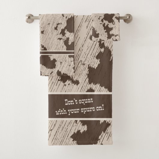 Faux Koe Print Bruin en Crème Bad Handdoek (Insitu)