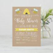 Faux Kraft Twins Busy Bee baby shower Invitation Kaart (Staand voorkant)