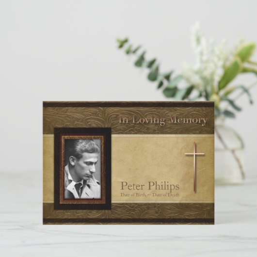 Faux lederen perkament C Photo Memorial Service Kaart (Staand voorkant)