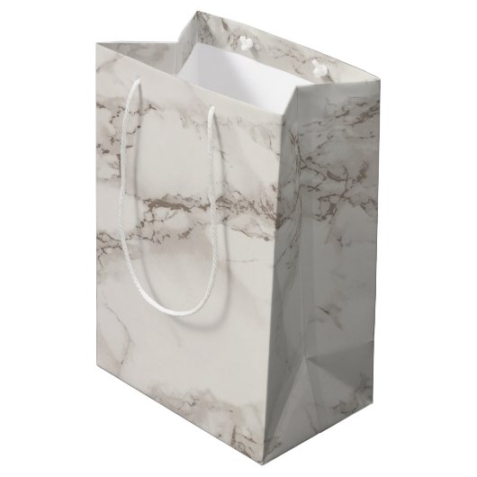 Faux Marble Alabaster Taupe Tan Custom Birthday Medium Cadeauzakje (Achterkant Gekanteld)