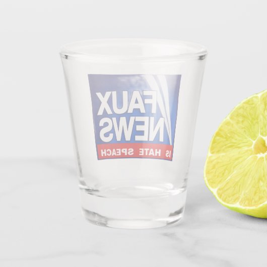 Faux News Shot Glas (Achterkant)