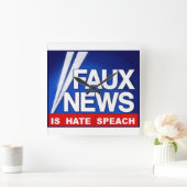 Faux News  Vierkante Klok (Huis)