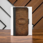 Faux Old World Vignette Leather Monogram iPhone 8/7 Portemonnee Hoesje<br><div class="desc">Land,  bruin,  roestachtig uitziend,  gelooid leder achtergrond met donkerdere,  vignette randen. Geen echt leer! Ovaal label wordt ook gemaakt met dezelfde leren foto met een faux stijtched look. Pas de initialen van het monogram aan!</div>