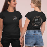 Faux Roos Gold Abstract Logo T-shirt<br><div class="desc">Dit chemische t-shirt is ontworpen om aan te sluiten bij ons Abstracte Logo en bevat jouw naam of bedrijfsnaam die omringd wordt door een abstracte cirkel in de collectie van faux-roos. Pas de voorkant aan met een kleinere logo met uw monogram of initialen binnenin.</div>